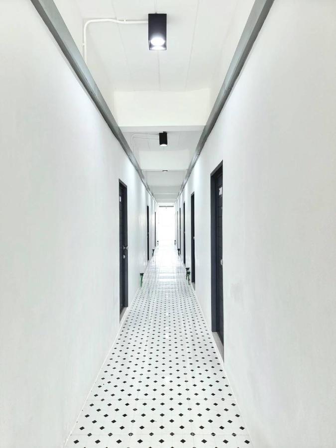 The Zai Apartment Ban Krathum Lom Exteriér fotografie